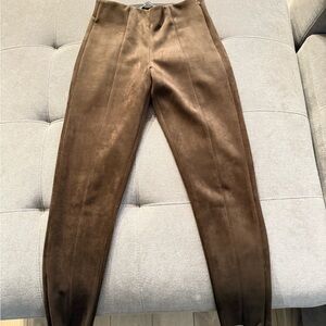 Zara Women’s Corduroy Pants in Rich Brown
